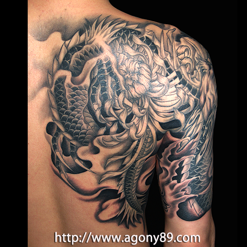 龍 刺青 昇龍に大輪の菊 ショウリュウにタイリンのキク和彫り 刺青 タトゥーデザイン